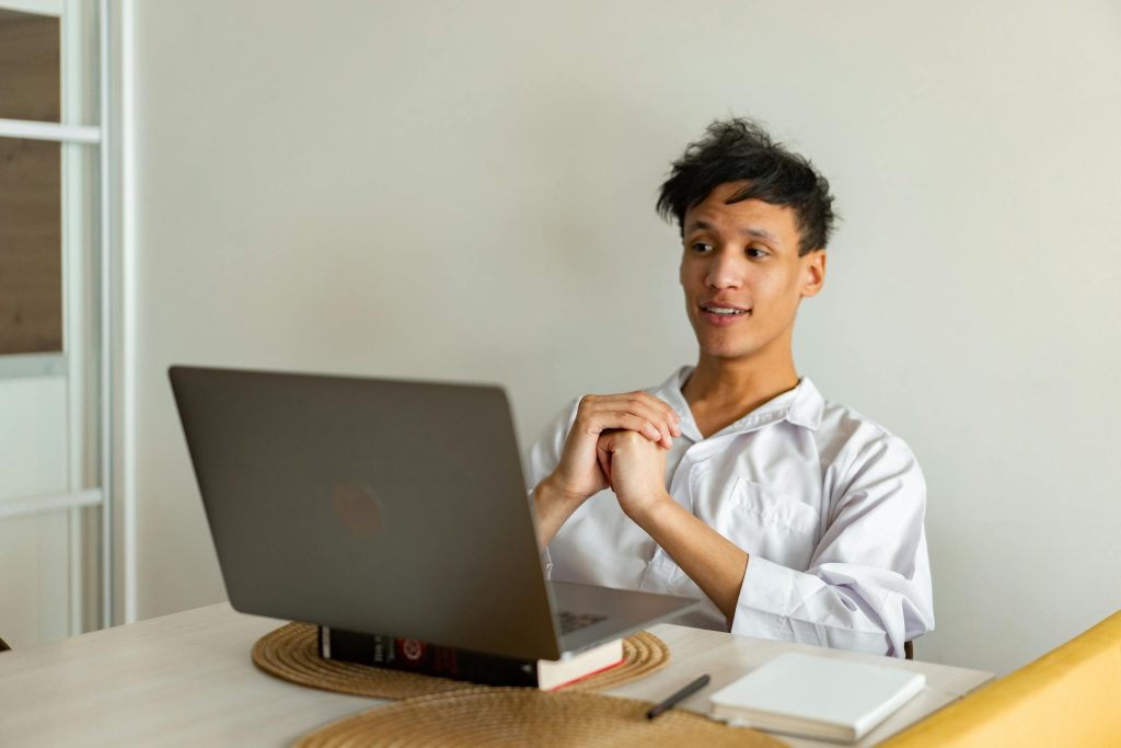 Comparativo dos Melhores Cartões de Crédito Online: UBB vs Central Cooperative Bank para Residentes na Bulgária - como solicitar cartão de credito online Bulgária