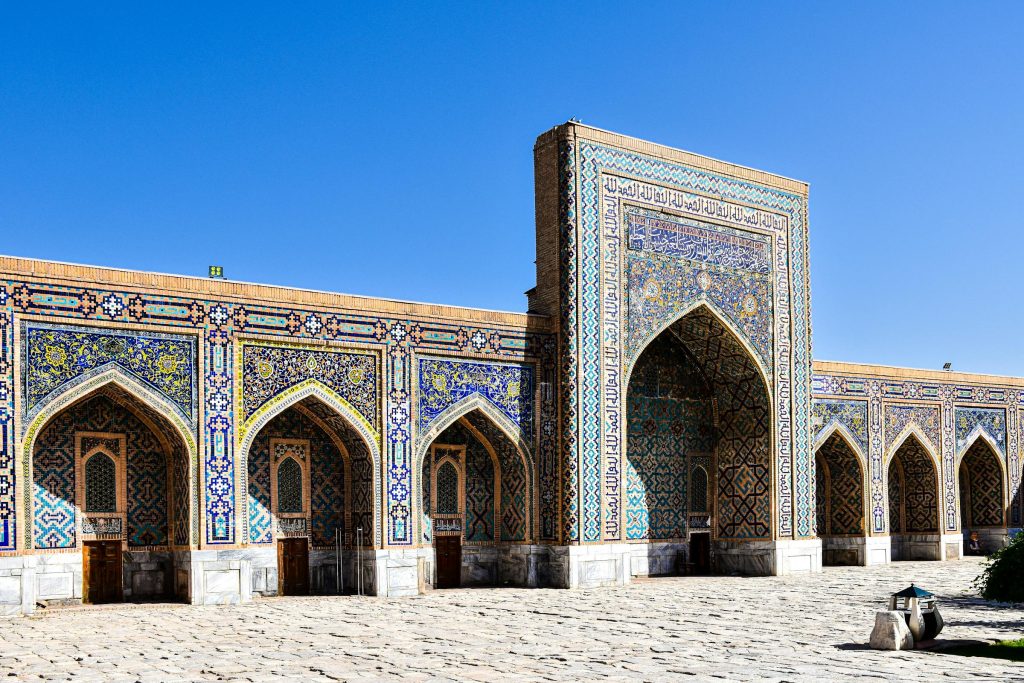 Comparativo de Empréstimos: Banque Centrale de Tunisie vs. Banque Internationale Arabe de Tunisie - Qual é a Melhor Opção? - como solicitar um empréstimo online Tunísia